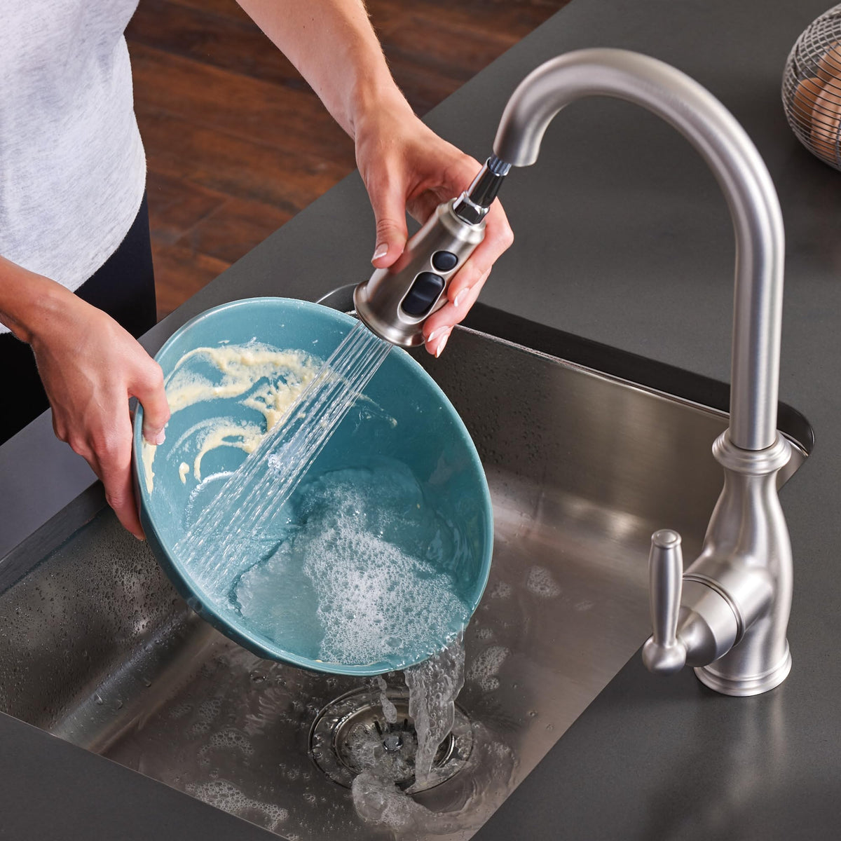 Moen Brantford escutcheon enables 1- or 3-hole installations