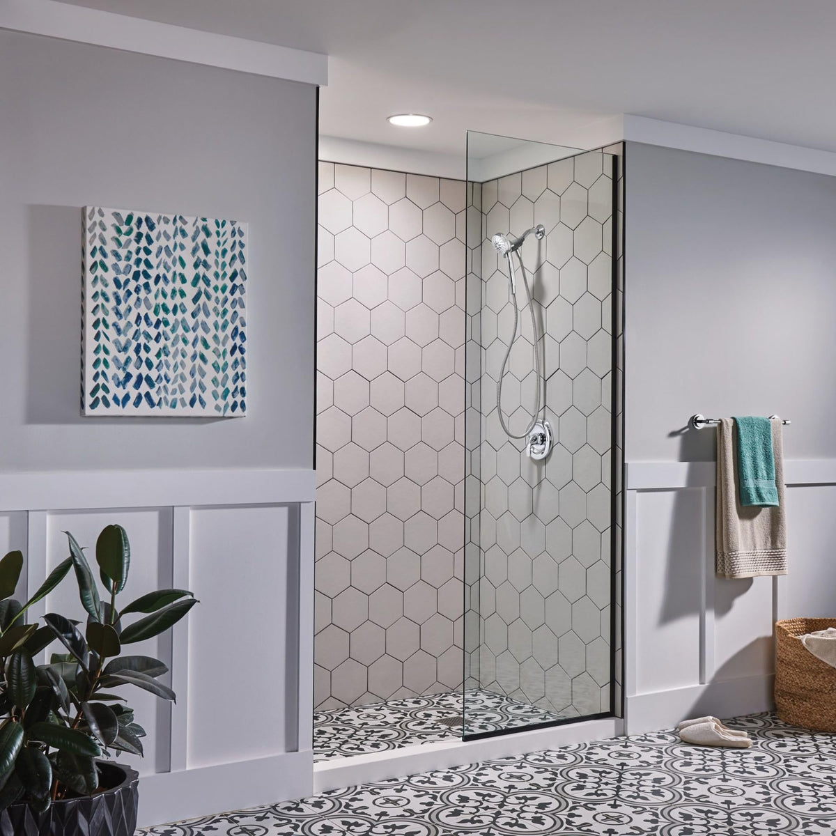 Moen Engage Magnetix in a family-friendly bathroom setup for everyday tasks