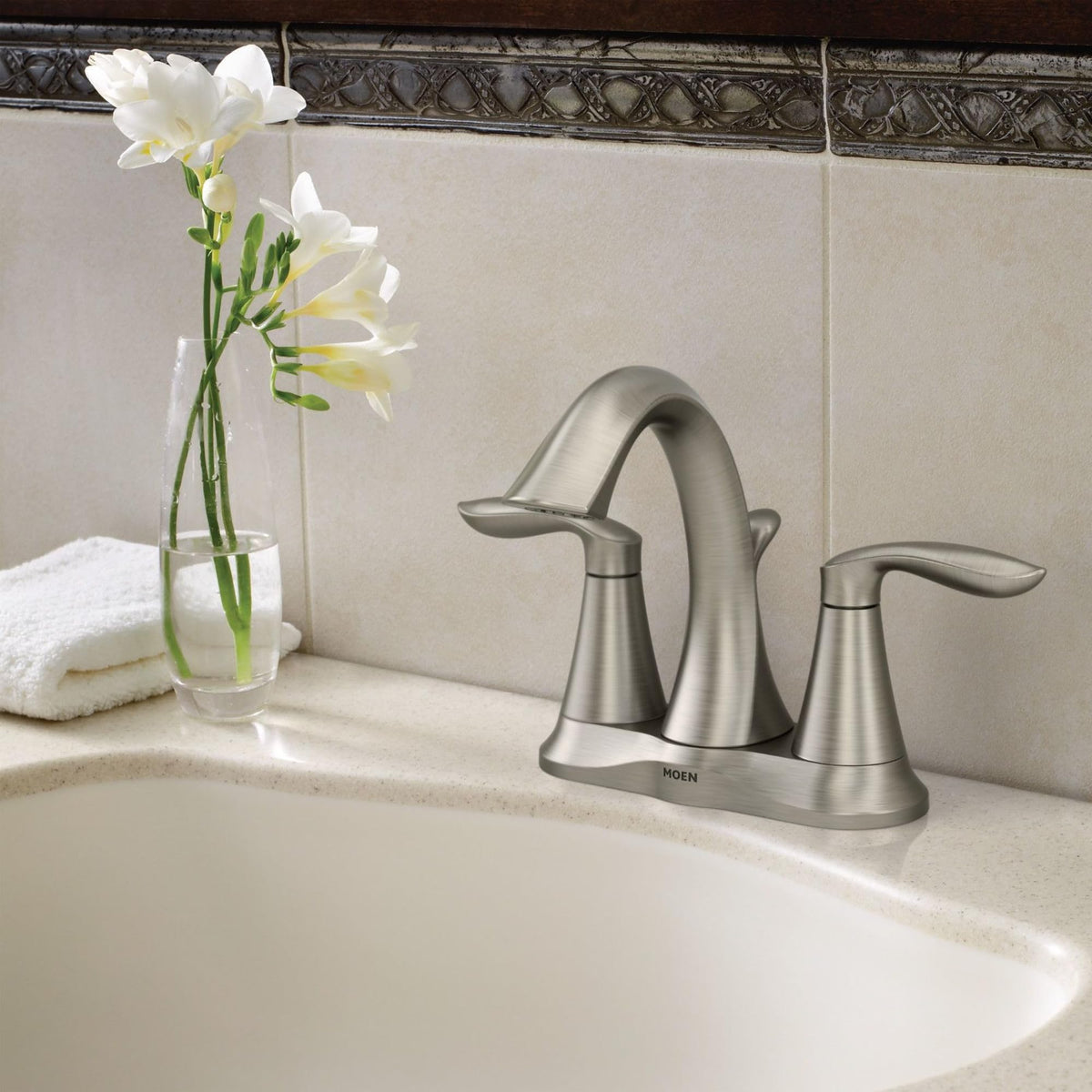 Aerated flow demonstration from Moen Eva faucet for everyday tasks