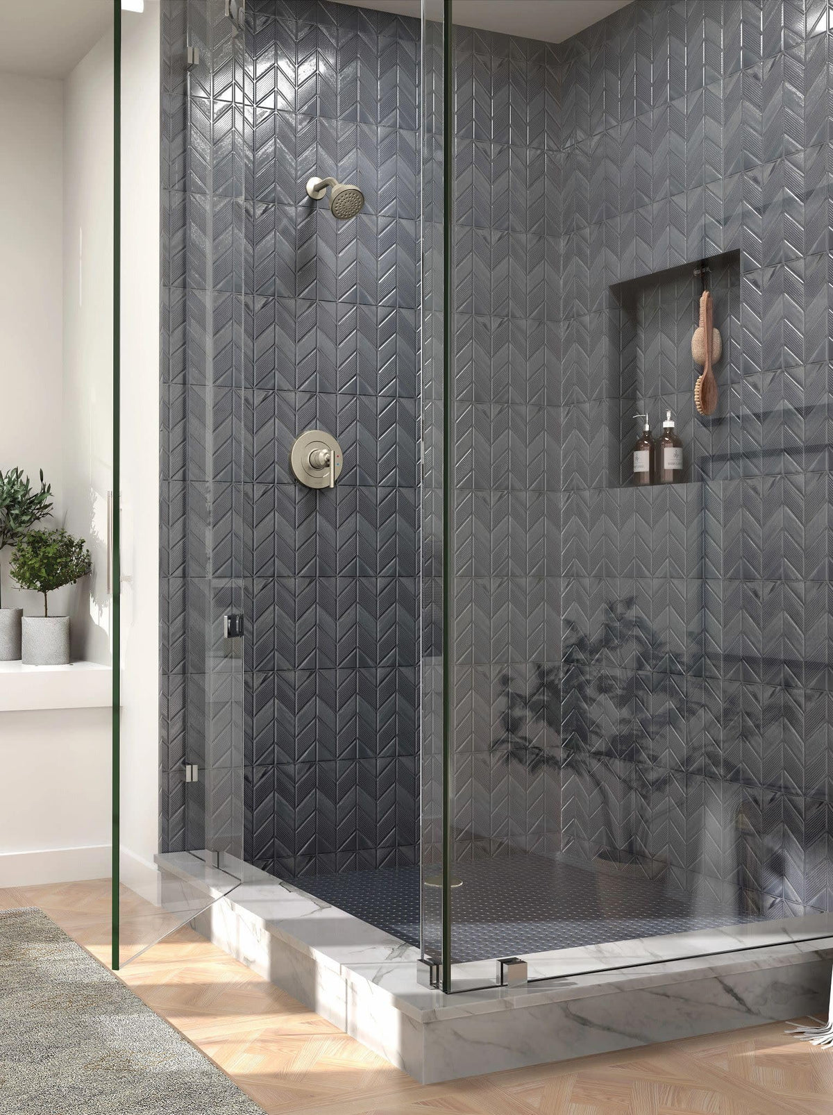 Moen Gibson lever handle provides easy, precise temperature control.