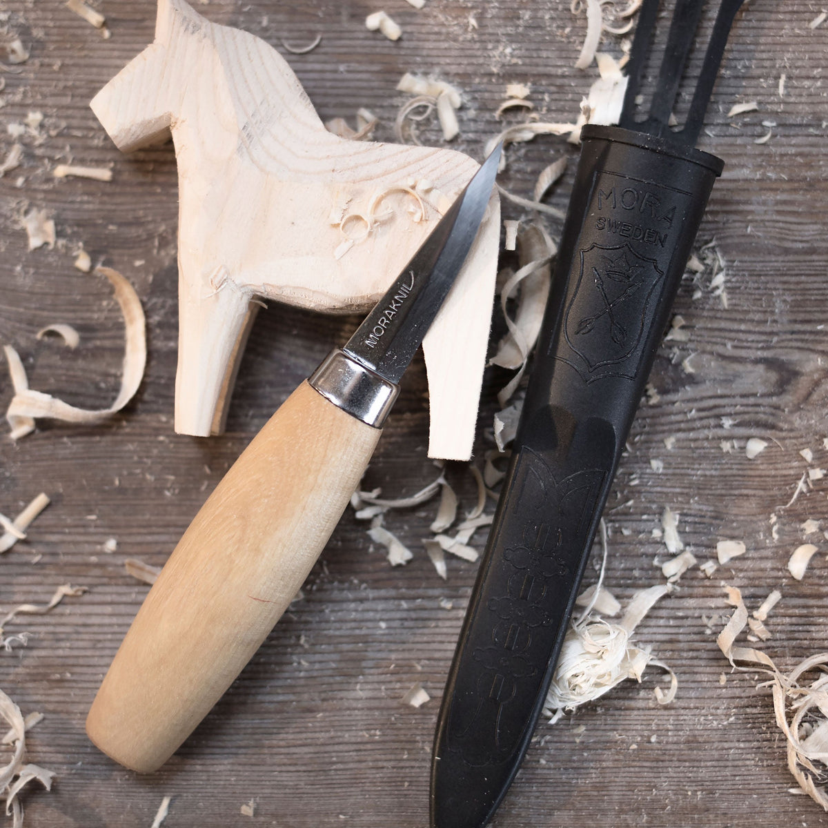 Morakniv Wood Carving Knife 120 laminated steel blade highlights durability.