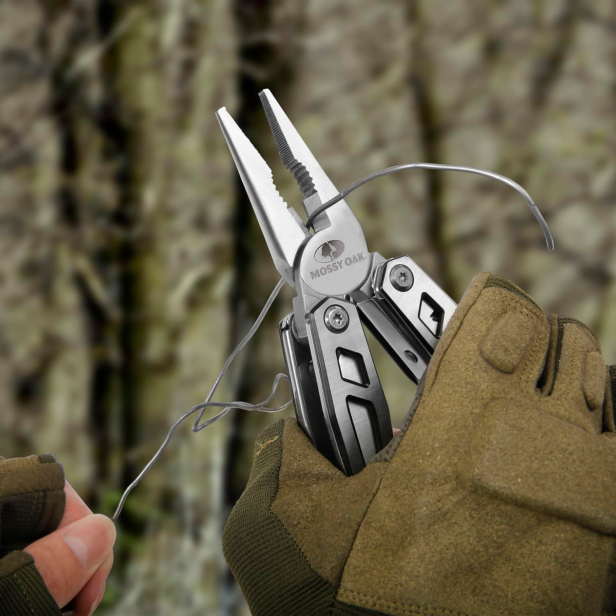 Mossy Oak bottle opener for beverages and camping moments.