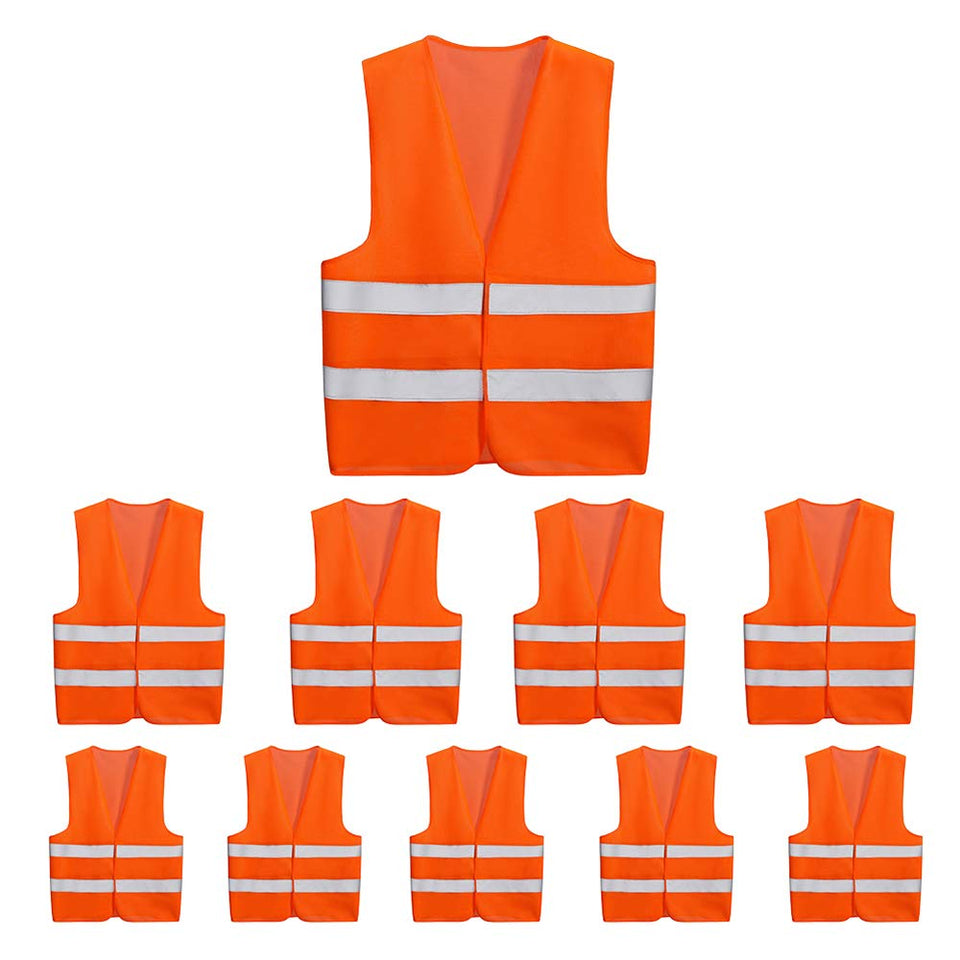 Mountmarter safety vest with 360° reflective strip for enhanced visibility in all light.