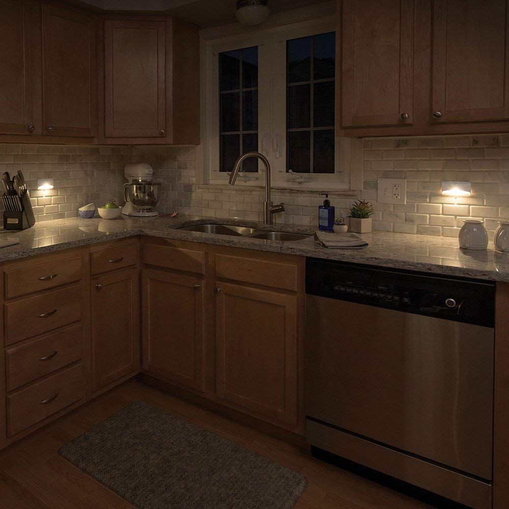 Mr Beams MB710 battery-powered nightlight conserves energy with auto shut-off
