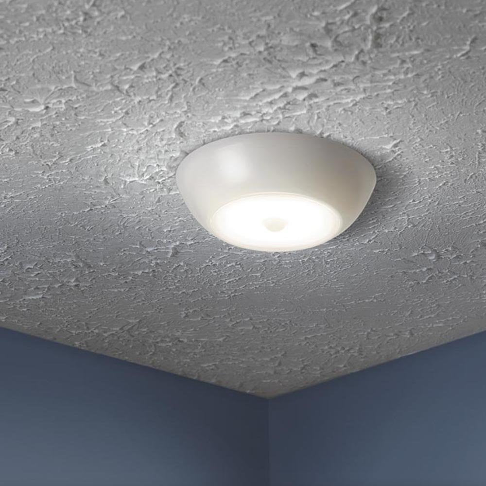 Mr Beams MB990 motion sensor activates automatically for hands-free lighting.