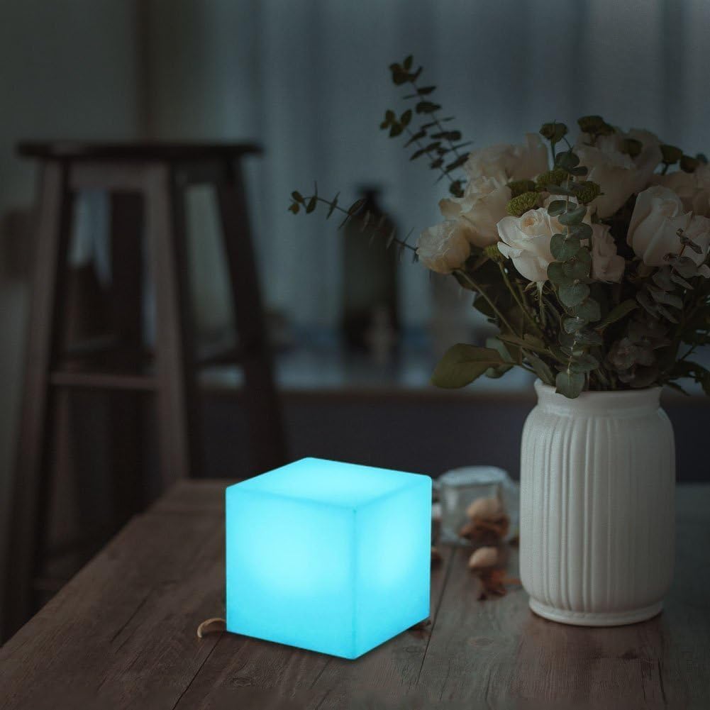 Mr.Go cube offers 8-level dimming for bright to dim settings.