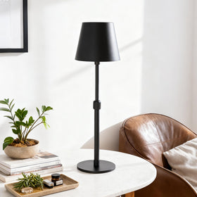 Mr.White outdoor lamp rechargeable via USB-C for quick top-ups before gatherings.