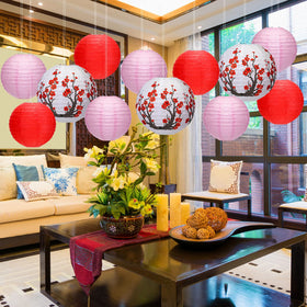 Mudder lanterns suitable for indoor and outdoor use.