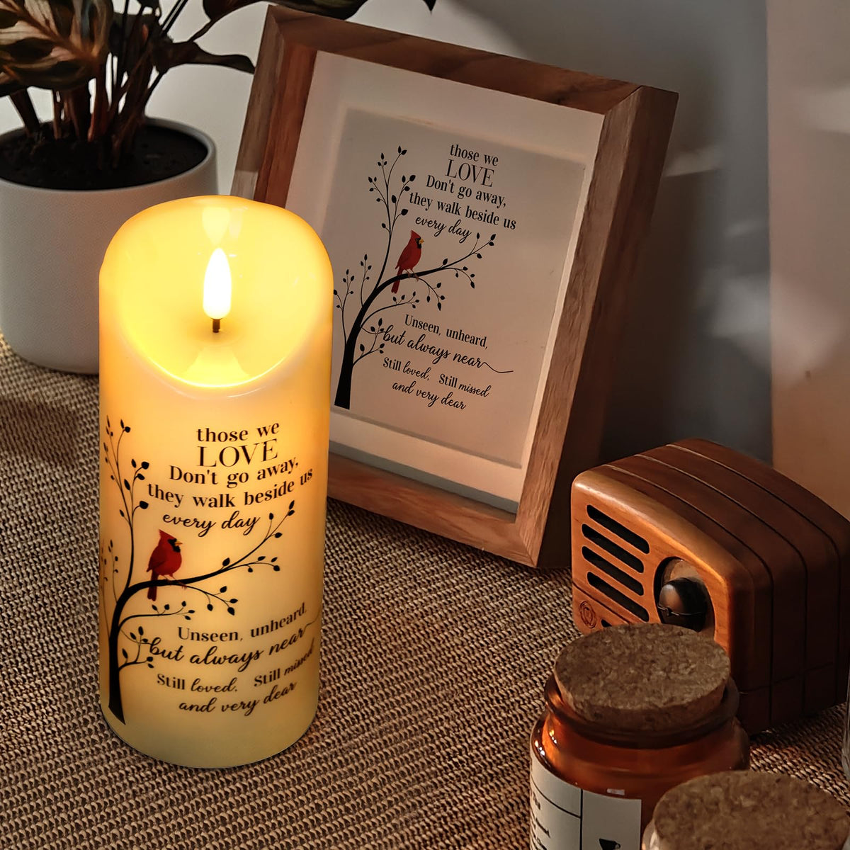 MULCHUM battery-operated candle provides safe, smoke-free ambiance