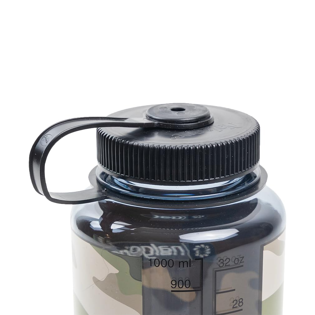 Nalgene 348822 dishwasher-safe bottle for easy cleanup.
