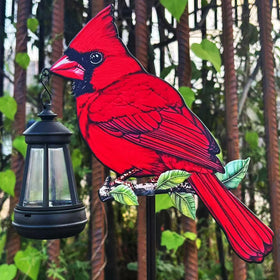 Nanzhujin redbird metal stake adds decorative charm while withstanding weather.