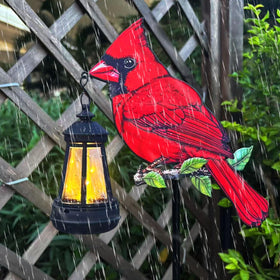 Nanzhujin day-to-night solar panels convert sun to ambient garden light.