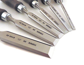 Narex chisels inside a wooden presentation box for neat storage.