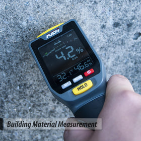 NDI 7 in 1 moisture meter includes batteries and HOLD for immediate use