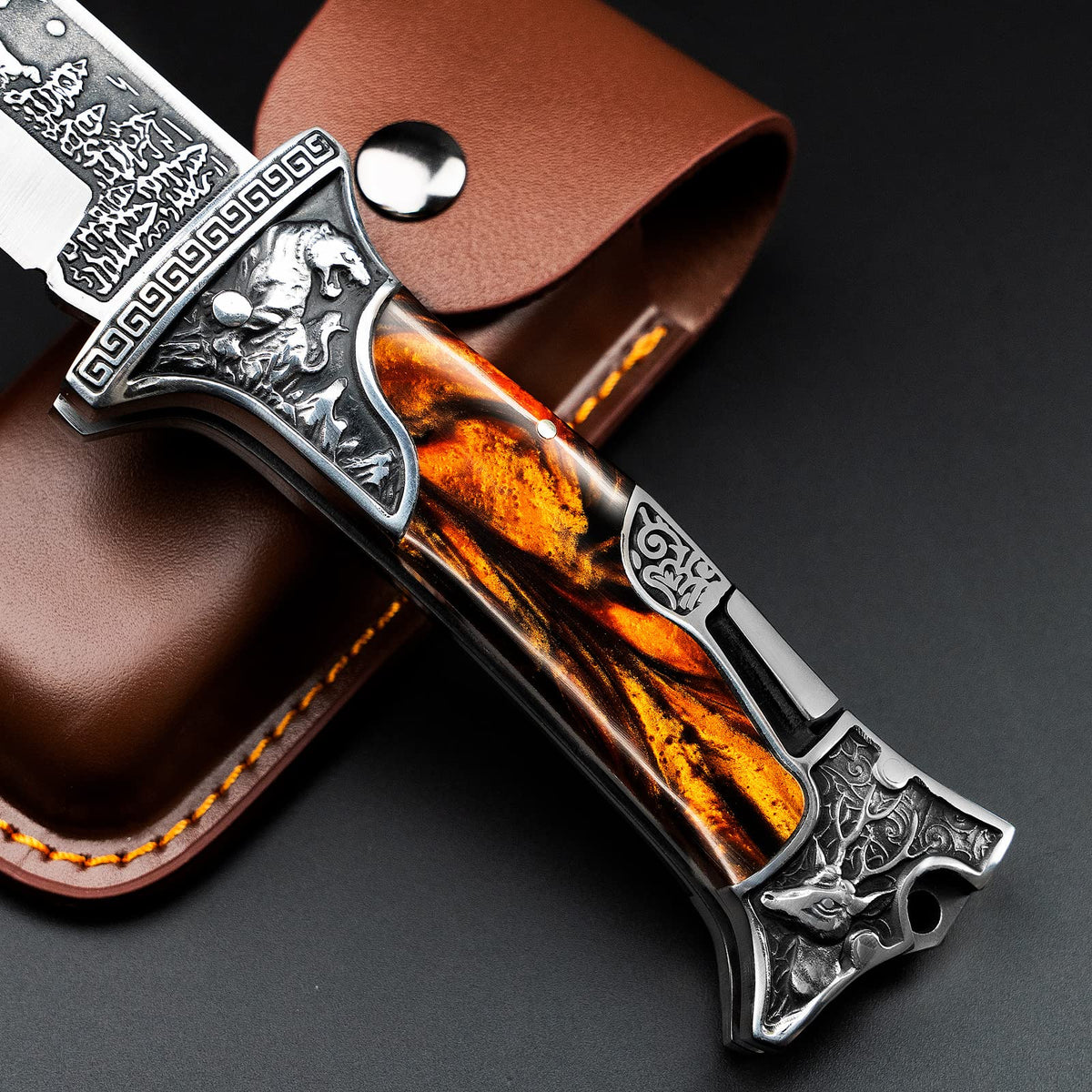 Close-up of resin handle with laser engraving on NedFoss Tiger Roar