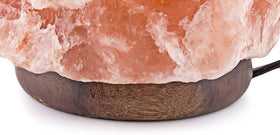 Meditation-ready centerpiece: Needs&Gifts Himalayan salt lamp with pink light.