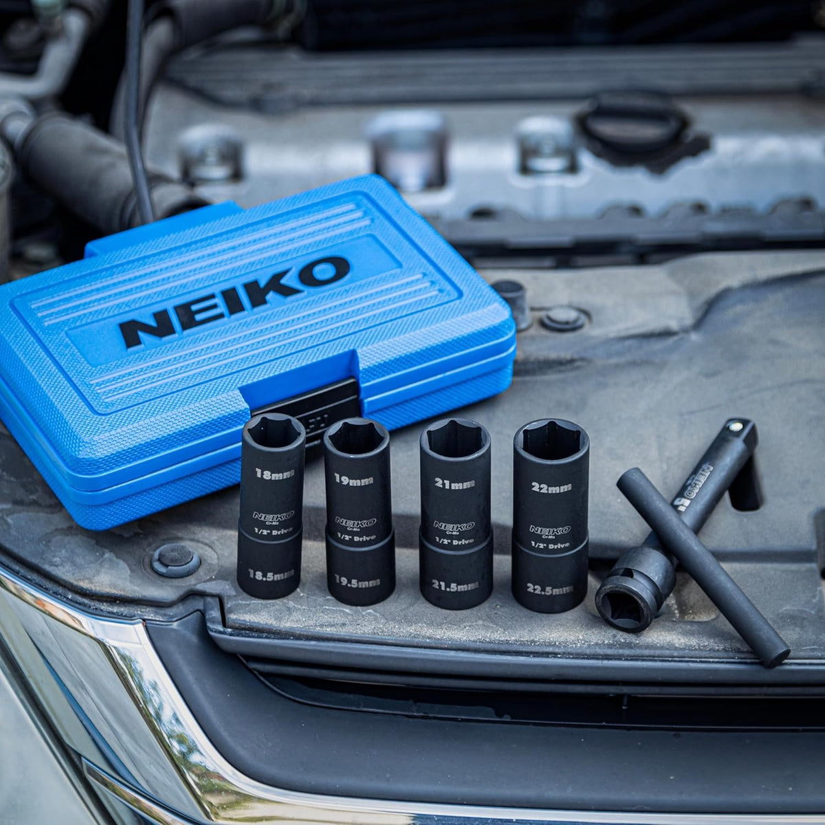 NEIKO 02290B blow-molded case keeps sockets organized on the go.