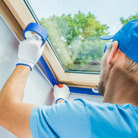 UV resistant surface-safe tape for indoor and outdoor tasks