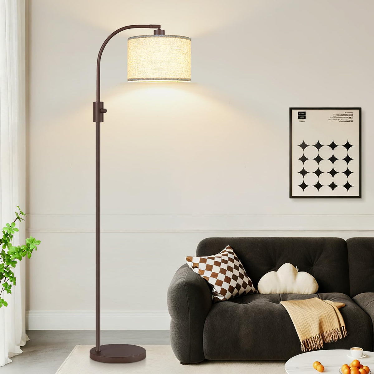 Nintiue soft white 3000K bulb supports cozy reading.