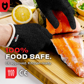 NoCry ambidextrous design fits both hands for versatile use.
