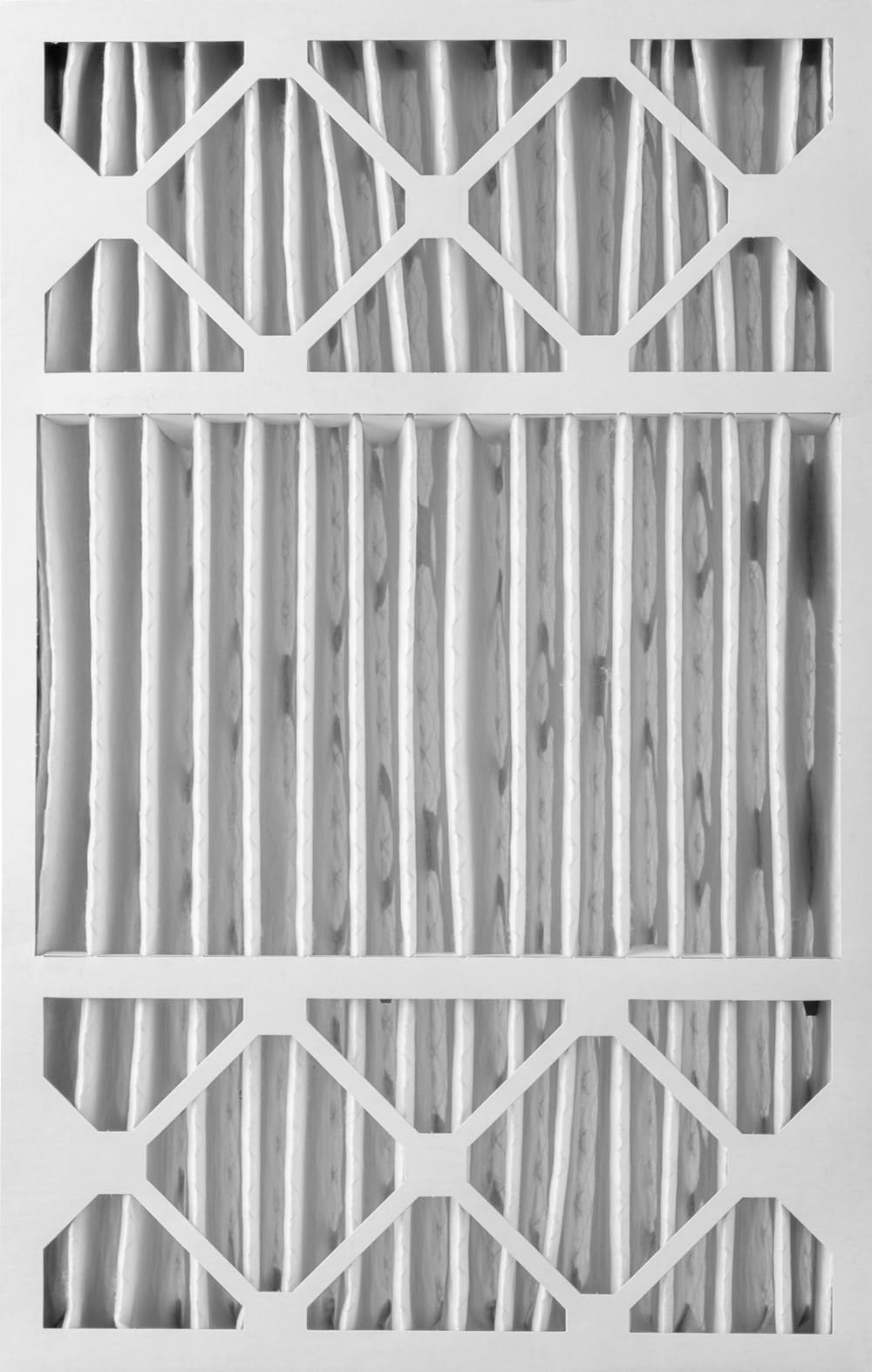 Sturdy metal mesh grid reinforcing pleated filter media