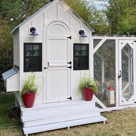 NOTASA weather-resistant aluminum frame withstands outdoor conditions