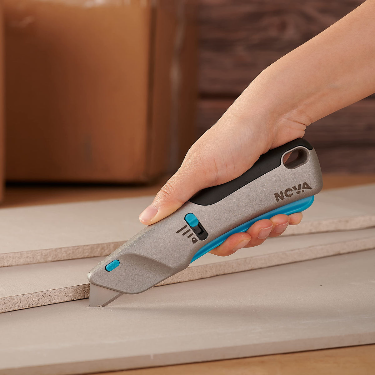 Nova narrow nose design enhances control during cuts.