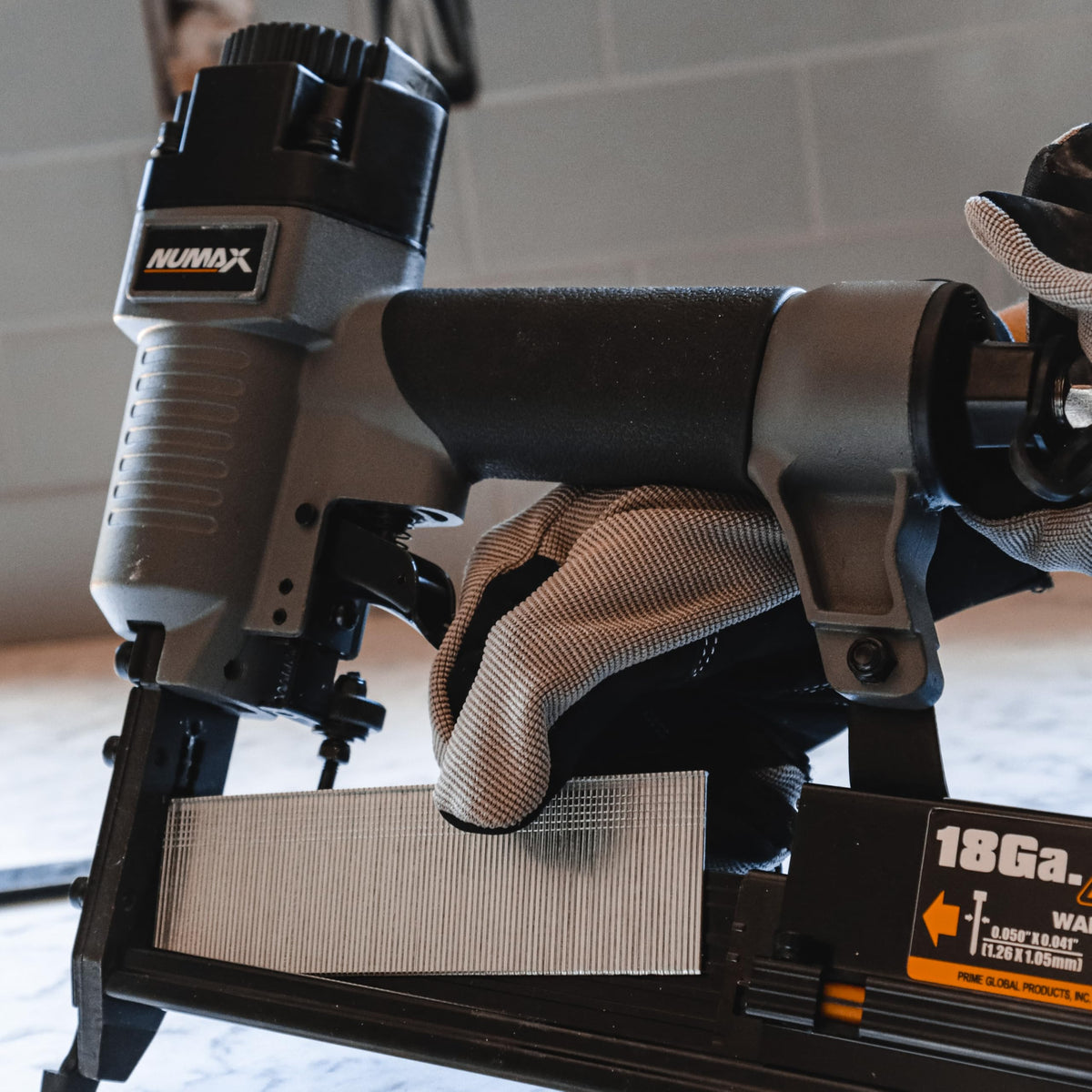 NuMax SL31 comfort grip handle reducing fatigue during trim work