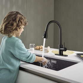 Oersitor faucet rotates 360 degrees for easy access