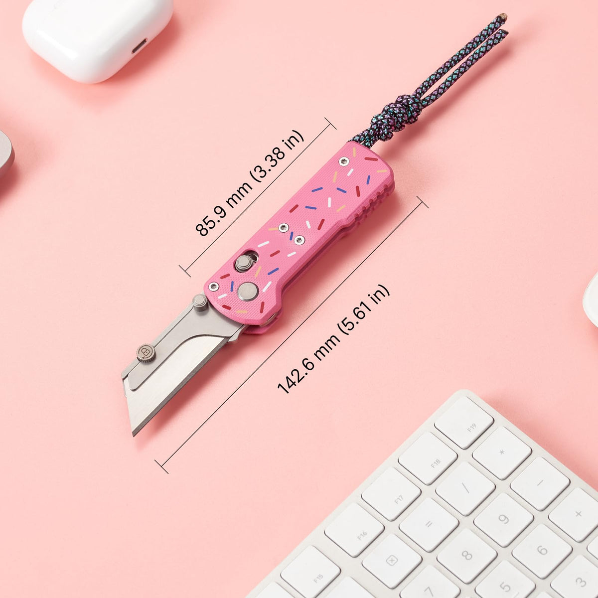 OKNIFE Otacle U1 longer exposed blade for versatile cutting tasks.