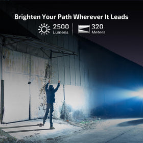OLIGHT Warrior Ultra 2500lm tail-switch grip emphasizes secure tactical handling
