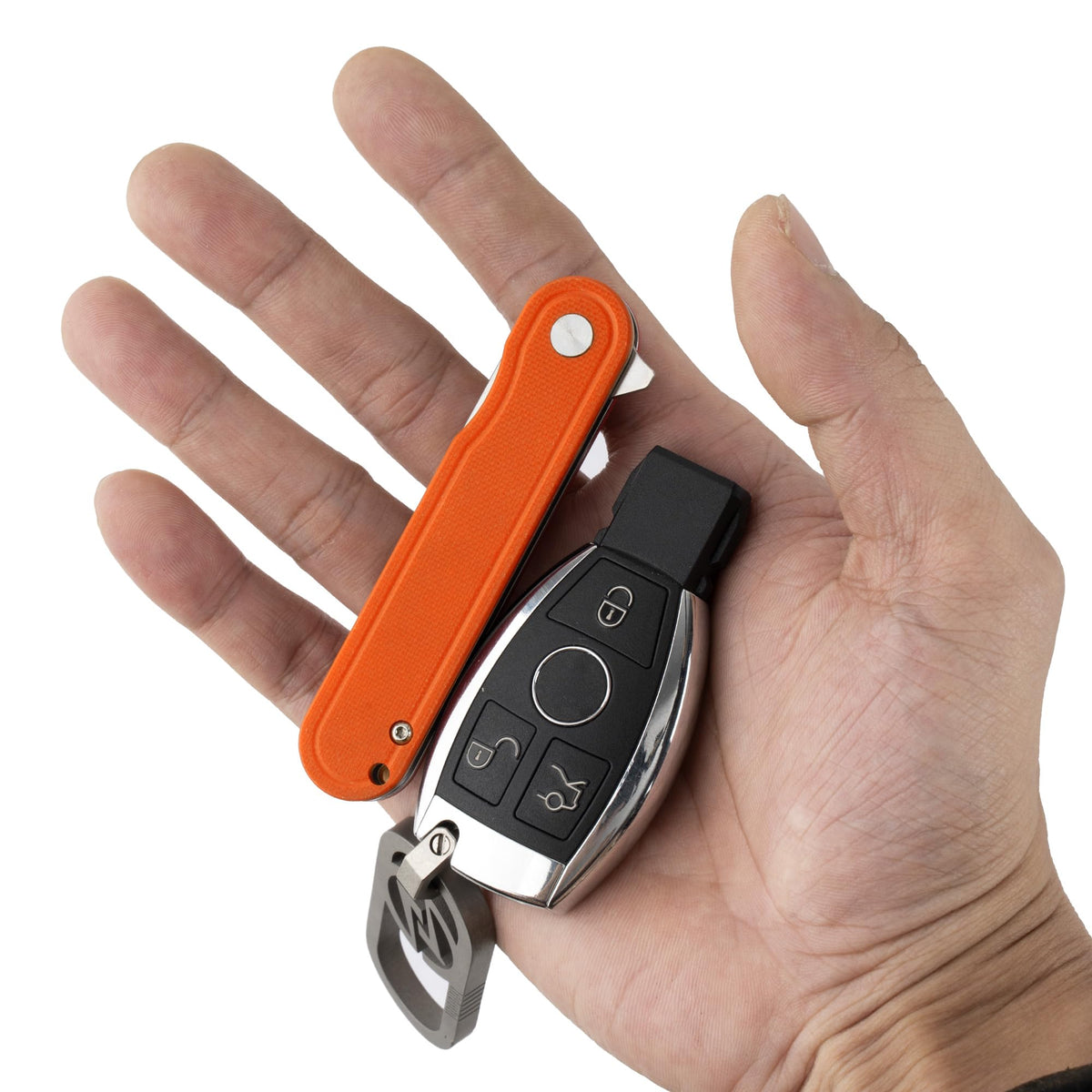 OLITANS G040 in-pocket carry with deep-carry clip for discreet urban use.