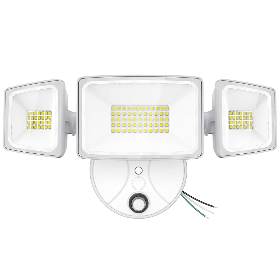 Onforu 80W dusk-to-dawn flood light exterior provides reliable night-time illumination