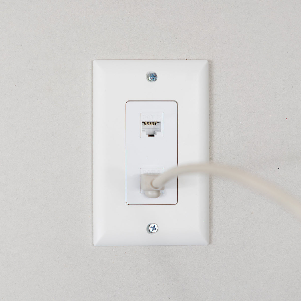 On-Q UL Listed wall plate offers trusted compliance for professional installations.