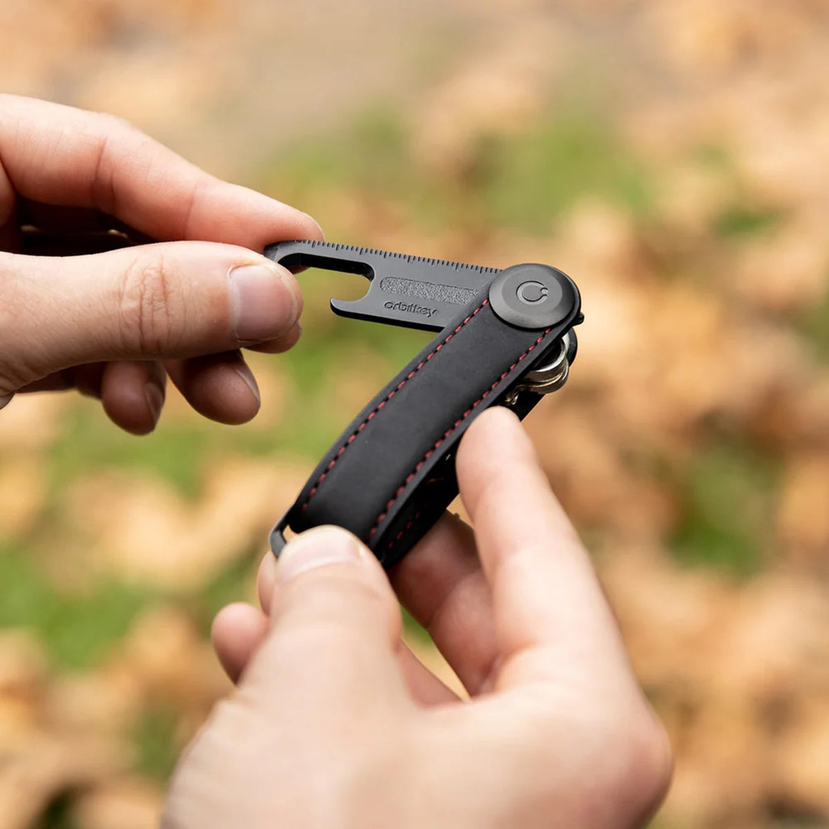 Orbitkey Multi-Tool V2 Black, ideal for travelers needing a versatile tool.