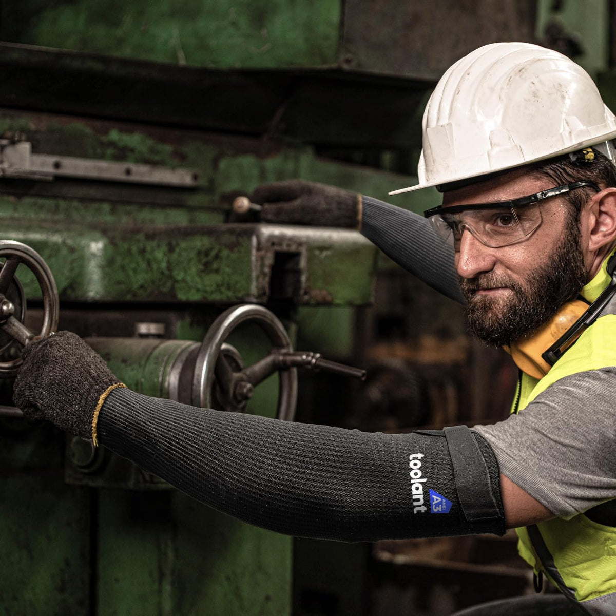 OriStout breathable sleeves stay comfortable during long daily tasks