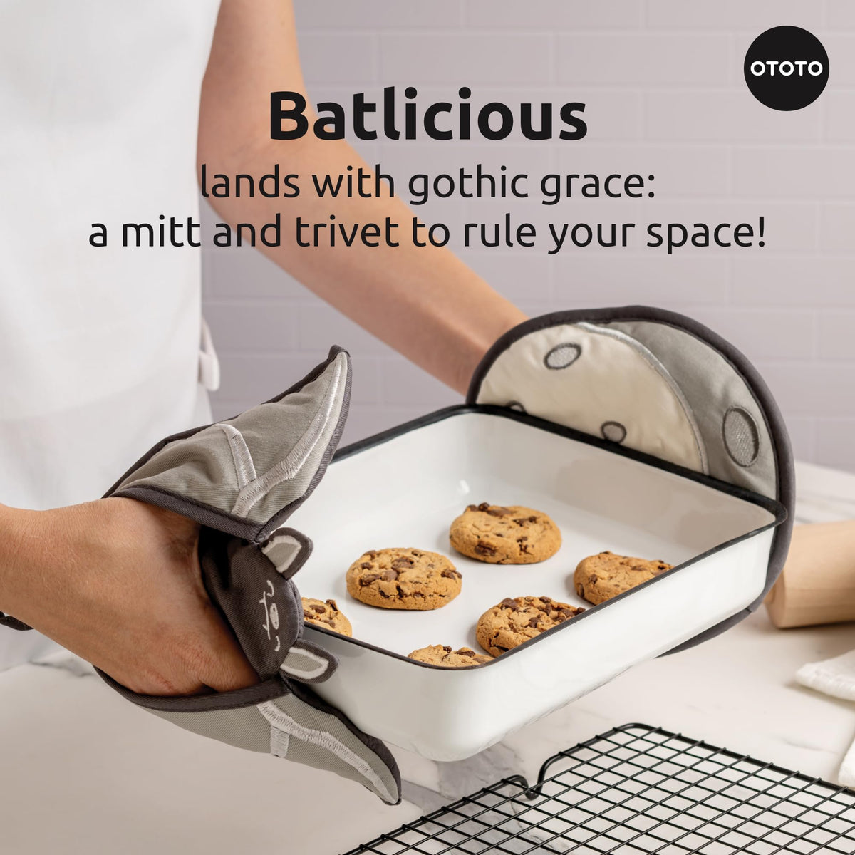 OTOTO Batlicious pot holders guard surfaces with moon imagery and heat resistance.