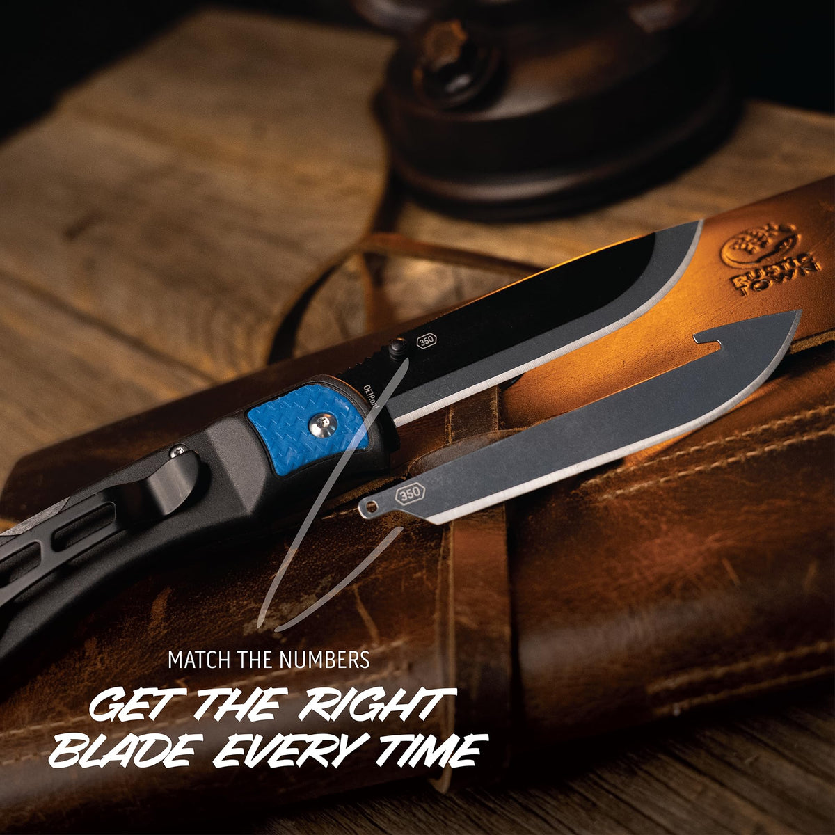 Outdoor Edge RazorLite integrated pocket clip for convenient everyday carry.