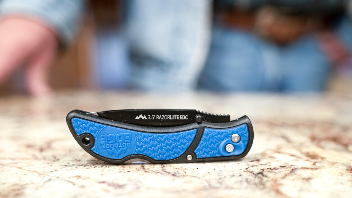 Outdoor Edge RazorLite grip is lightweight and non-slip for precise control.