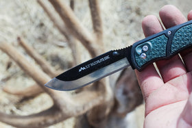 OUTDOOR EDGE RazorLite blade holder featuring 420J2 steel and black oxide coating.