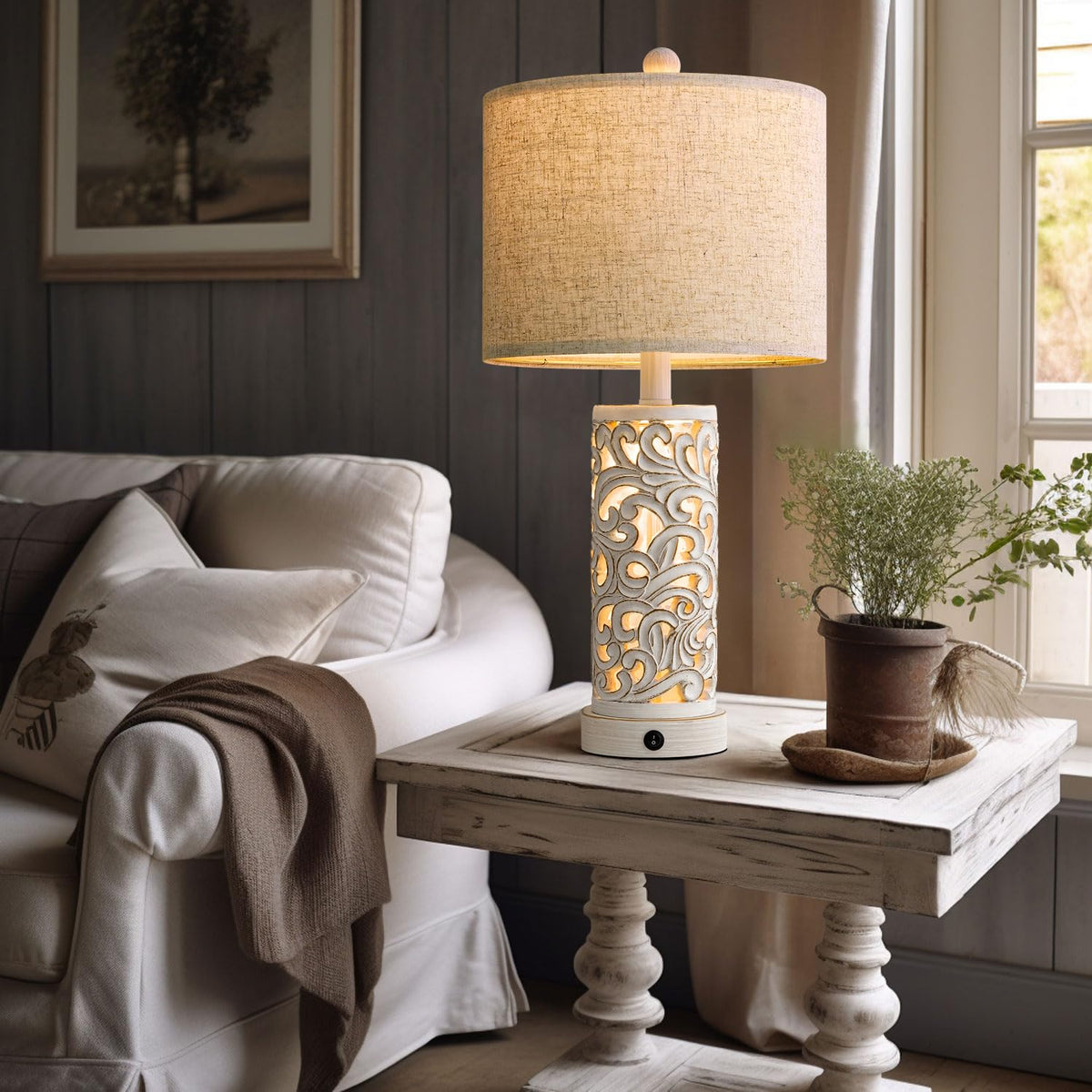 OYEARS living room arrangement showing versatile lighting design