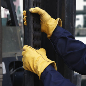 OZERO Gunn-cut design reduces seam stress during tool use