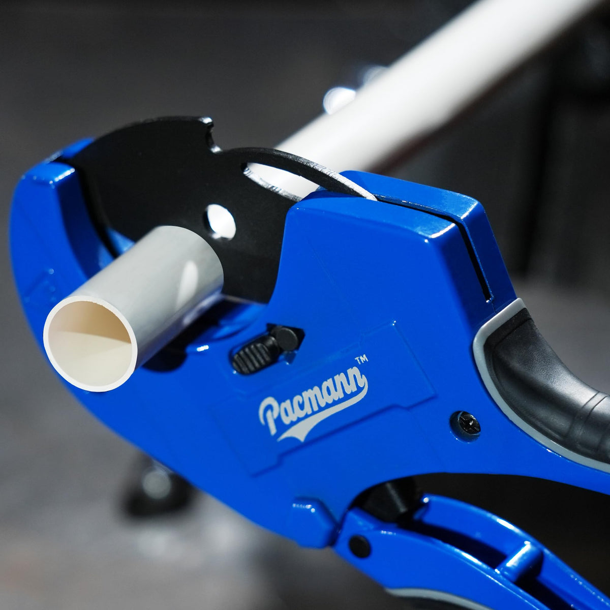 Pacmann in-use cutting PVC, CPVC, and PEX with clean results