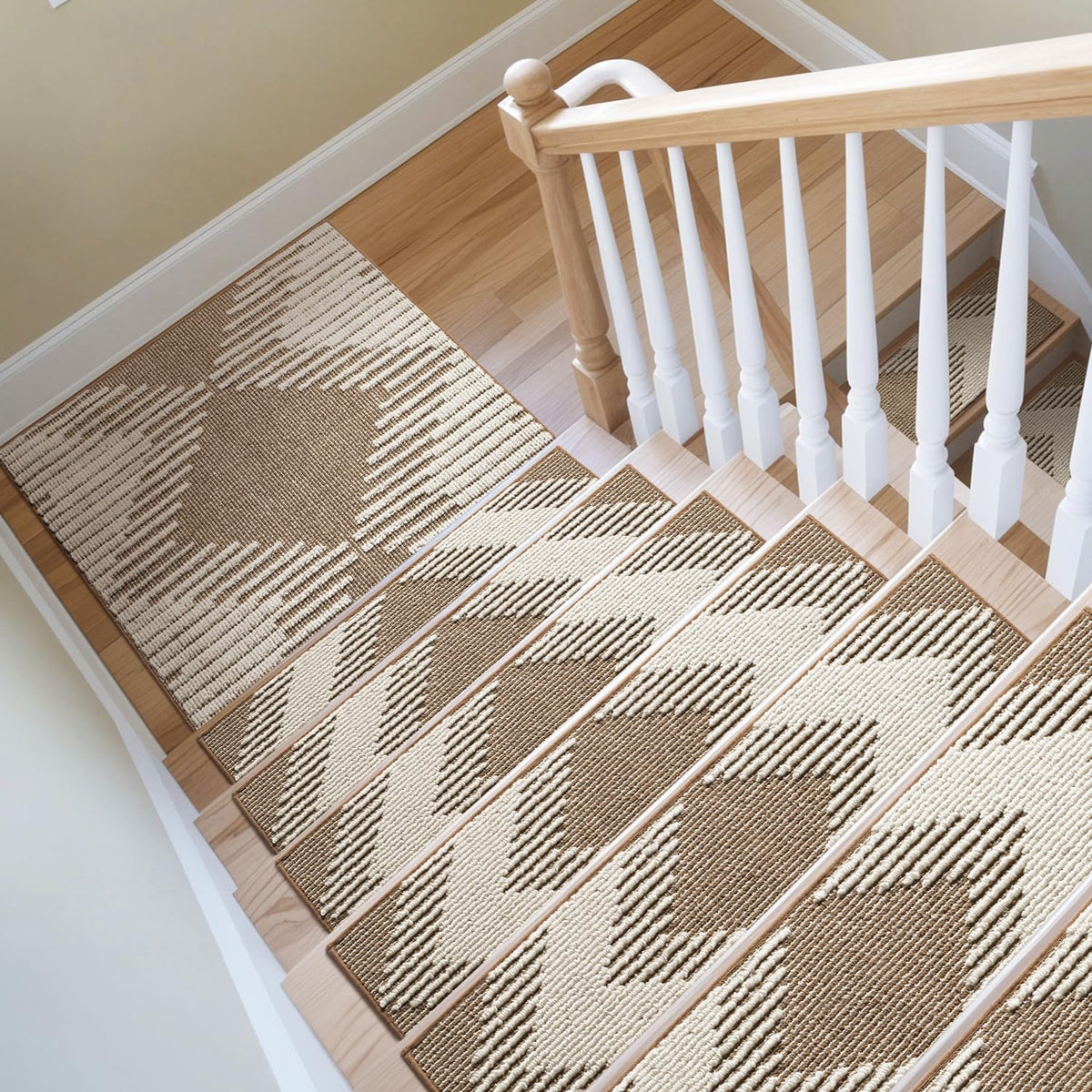 PADOOR durable material stands up to wear for long-lasting use.