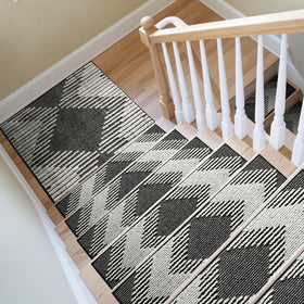 PADOOR durable material withstands busy households with kids and dogs.