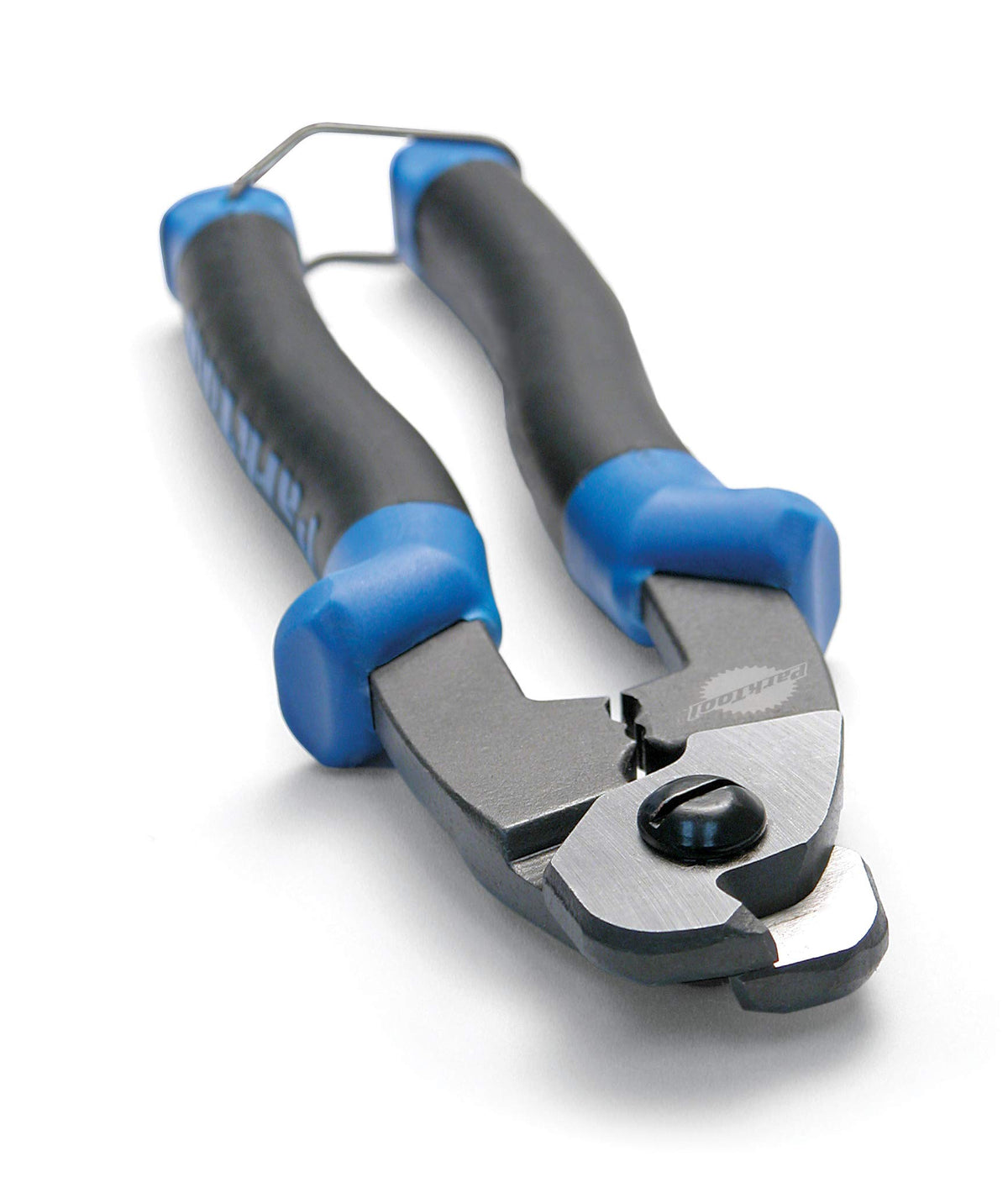 Park Tool CN-10 cutting jaws delivering clean, precise bicycle cable cuts
