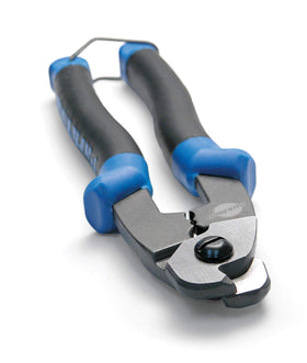 Park Tool CN-10 cutting jaws delivering clean, precise bicycle cable cuts