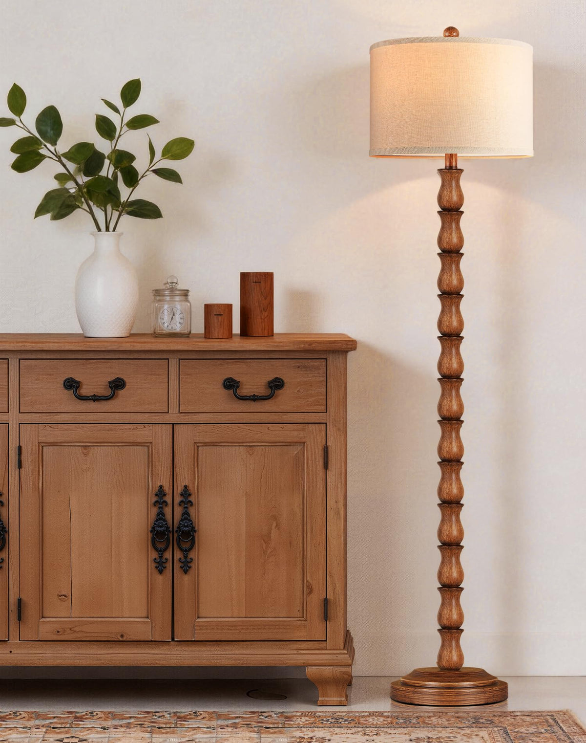 Partphoner vintage-inspired design complements bedrooms and living rooms with warm lighting