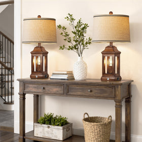 Partphoner warm glow creates inviting bedroom atmosphere.