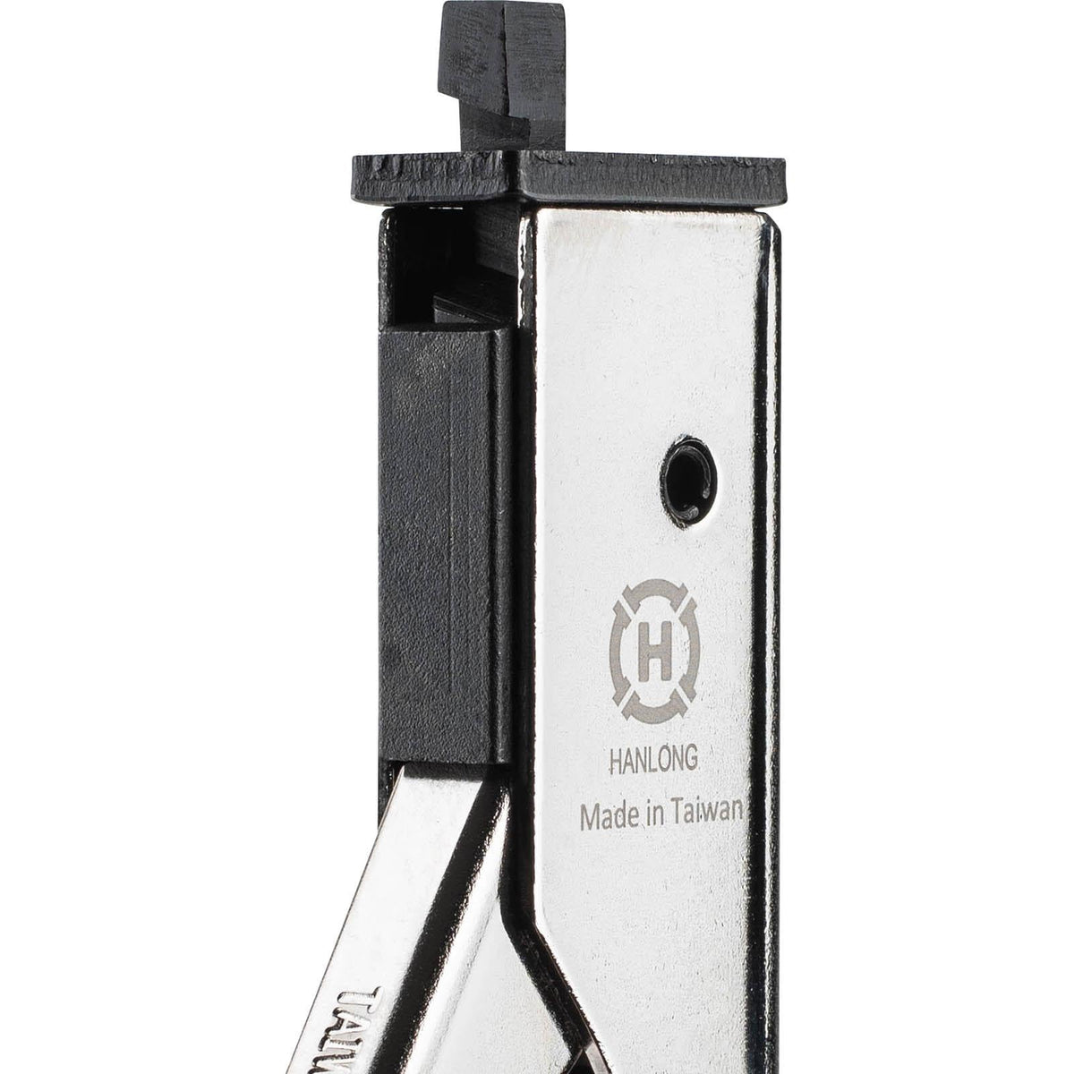 Parts Express nibbling tool dash trimming during vehicle installations